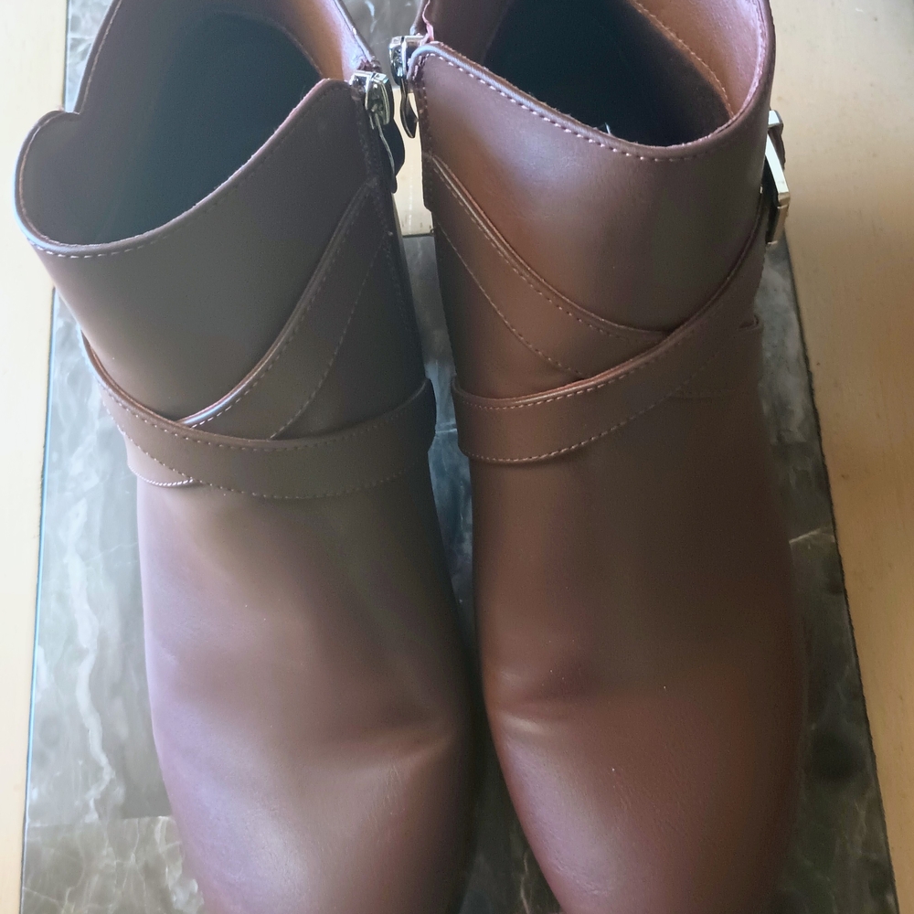 Black Rivet Women Brown Ankle Boots with Buckle Size 11 - Picture 5 of 7